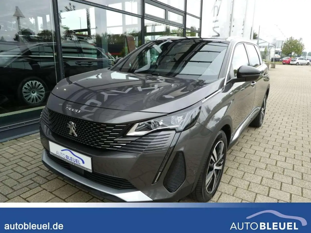 Photo 1 : Peugeot 5008 2024 Petrol