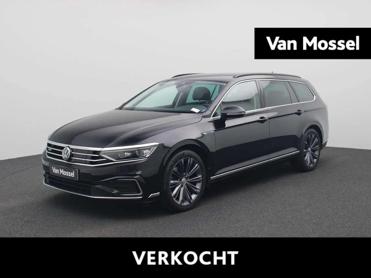 Photo 1 : Volkswagen Passat 2020 Hybride