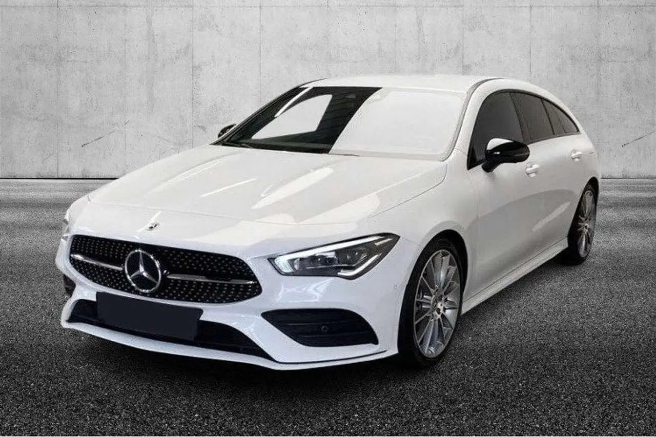 Photo 1 : Mercedes-benz Classe Cla 2023 Petrol