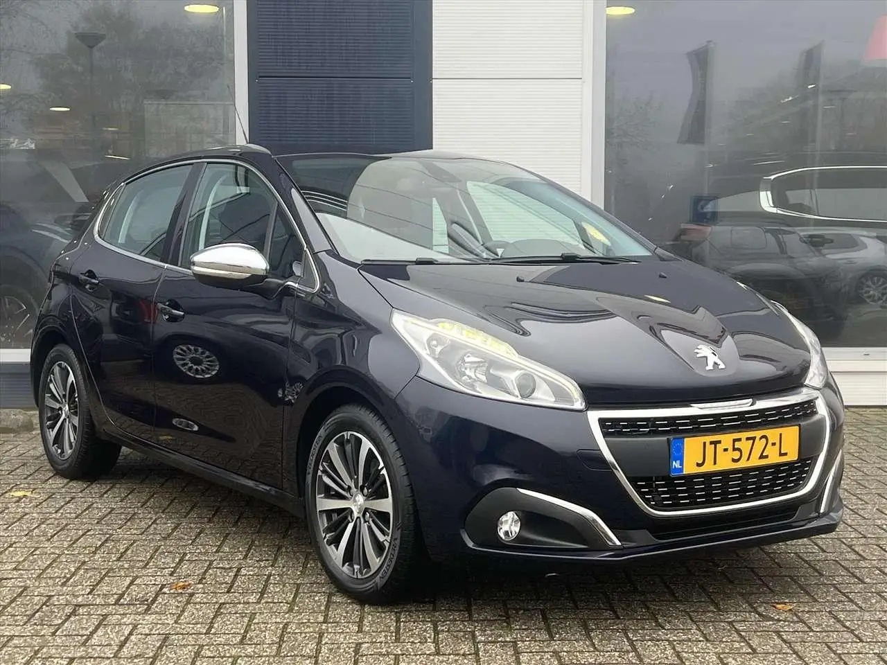 Photo 1 : Peugeot 208 2016 Petrol