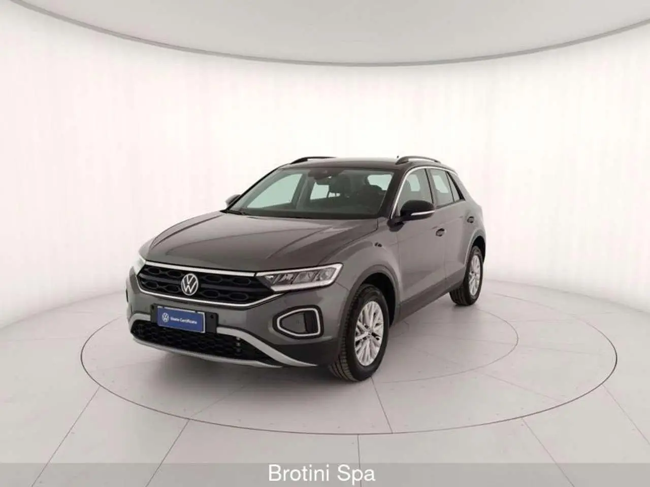 Photo 1 : Volkswagen T-roc 2023 Essence