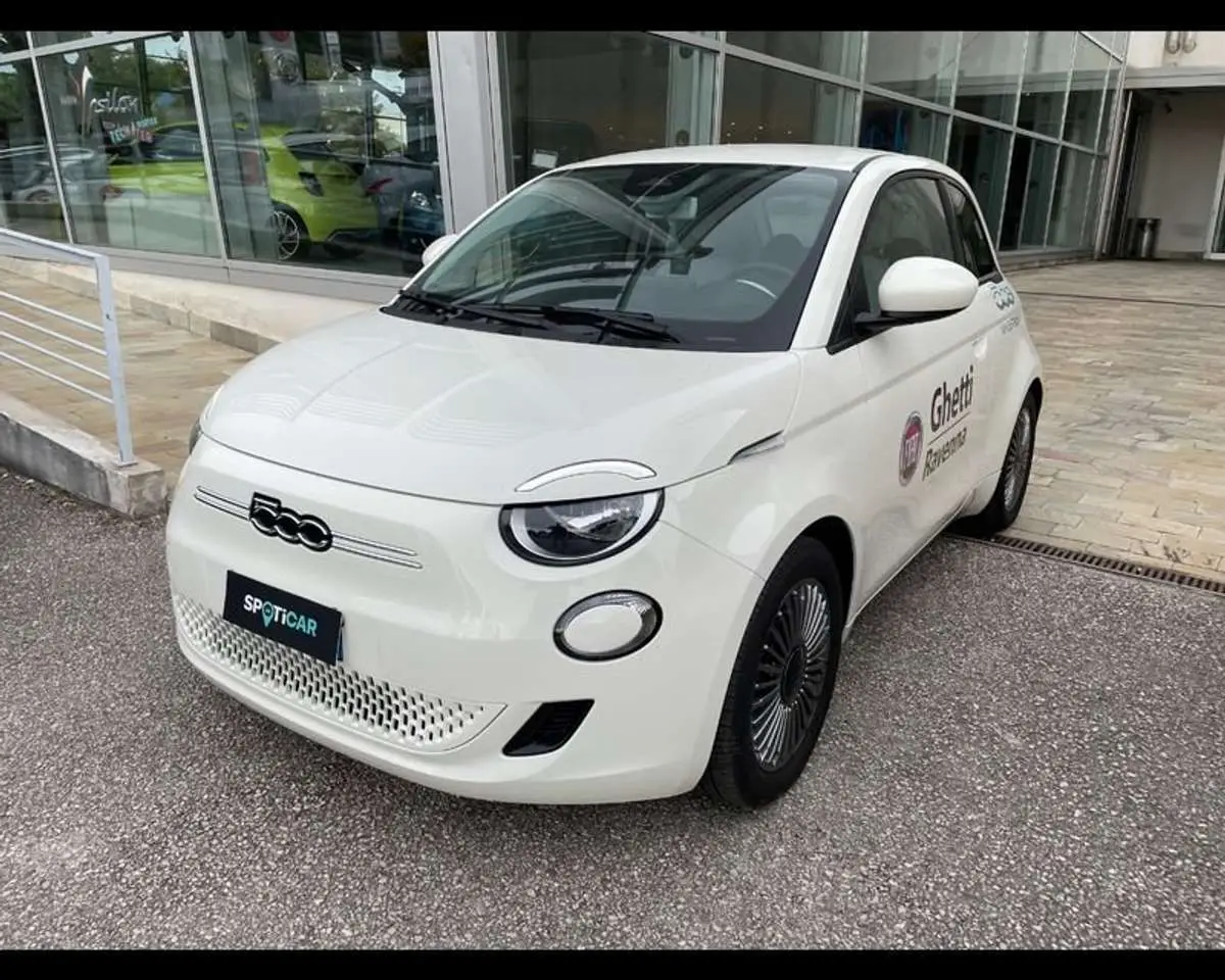 Photo 1 : Fiat 500 2022 Electric