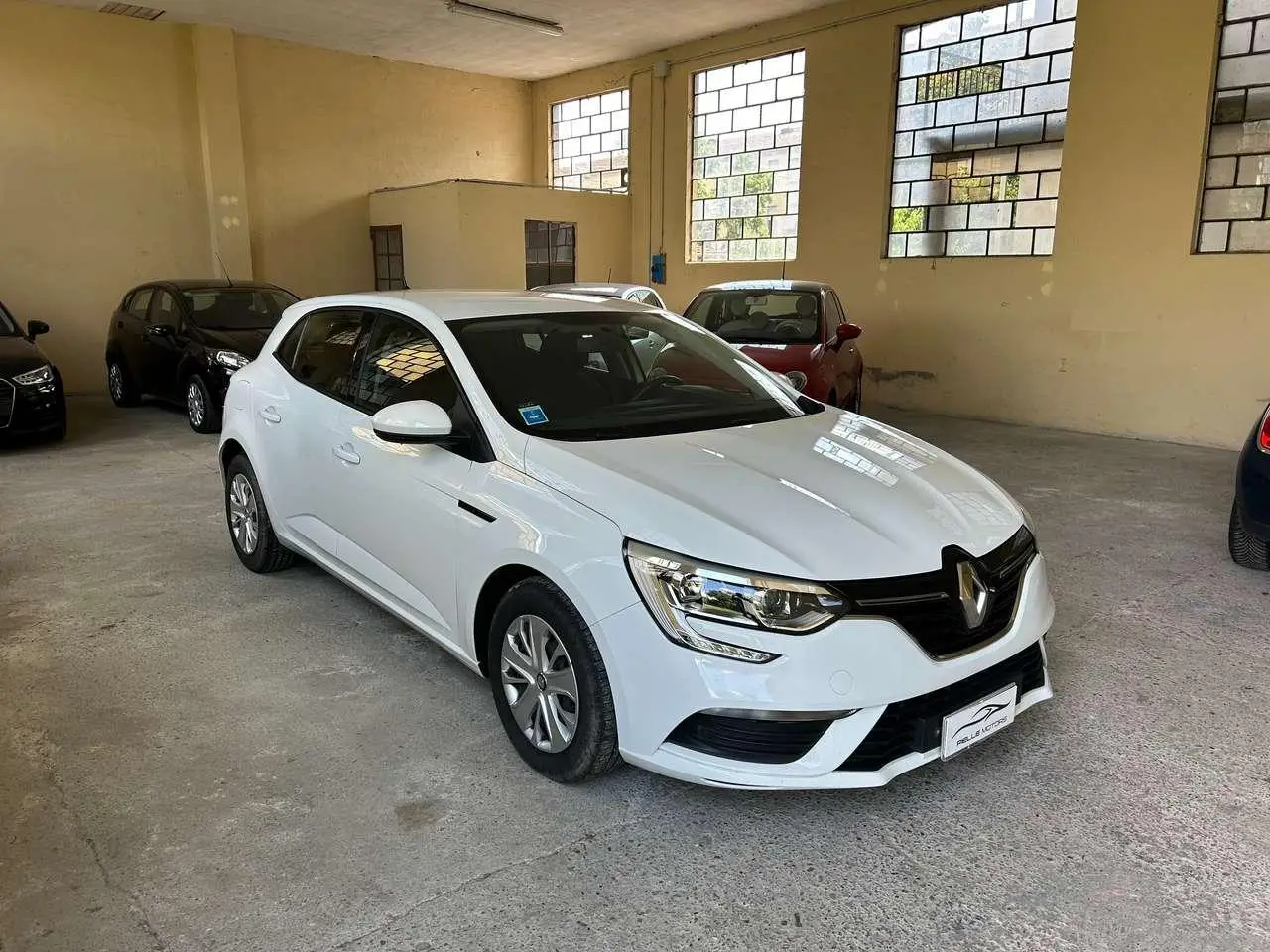 Photo 1 : Renault Megane 2017 Petrol