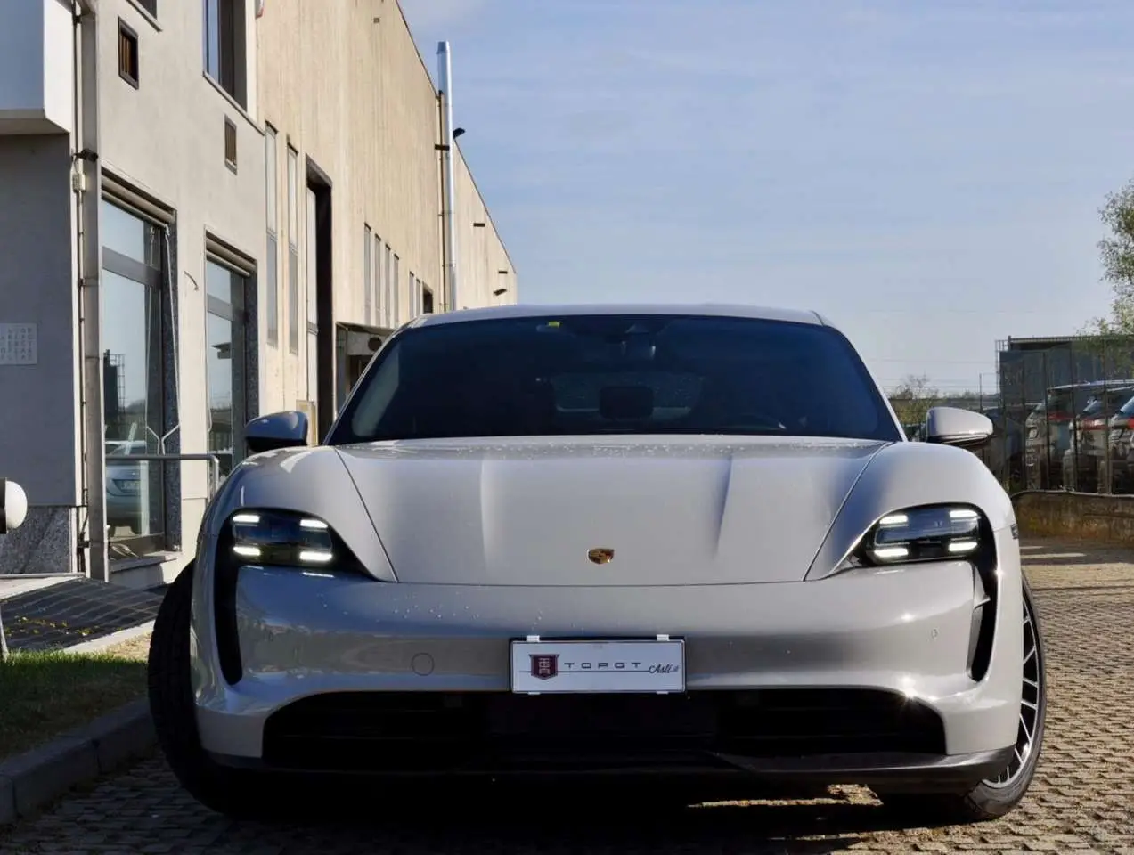 Photo 1 : Porsche Taycan 2021 Electric