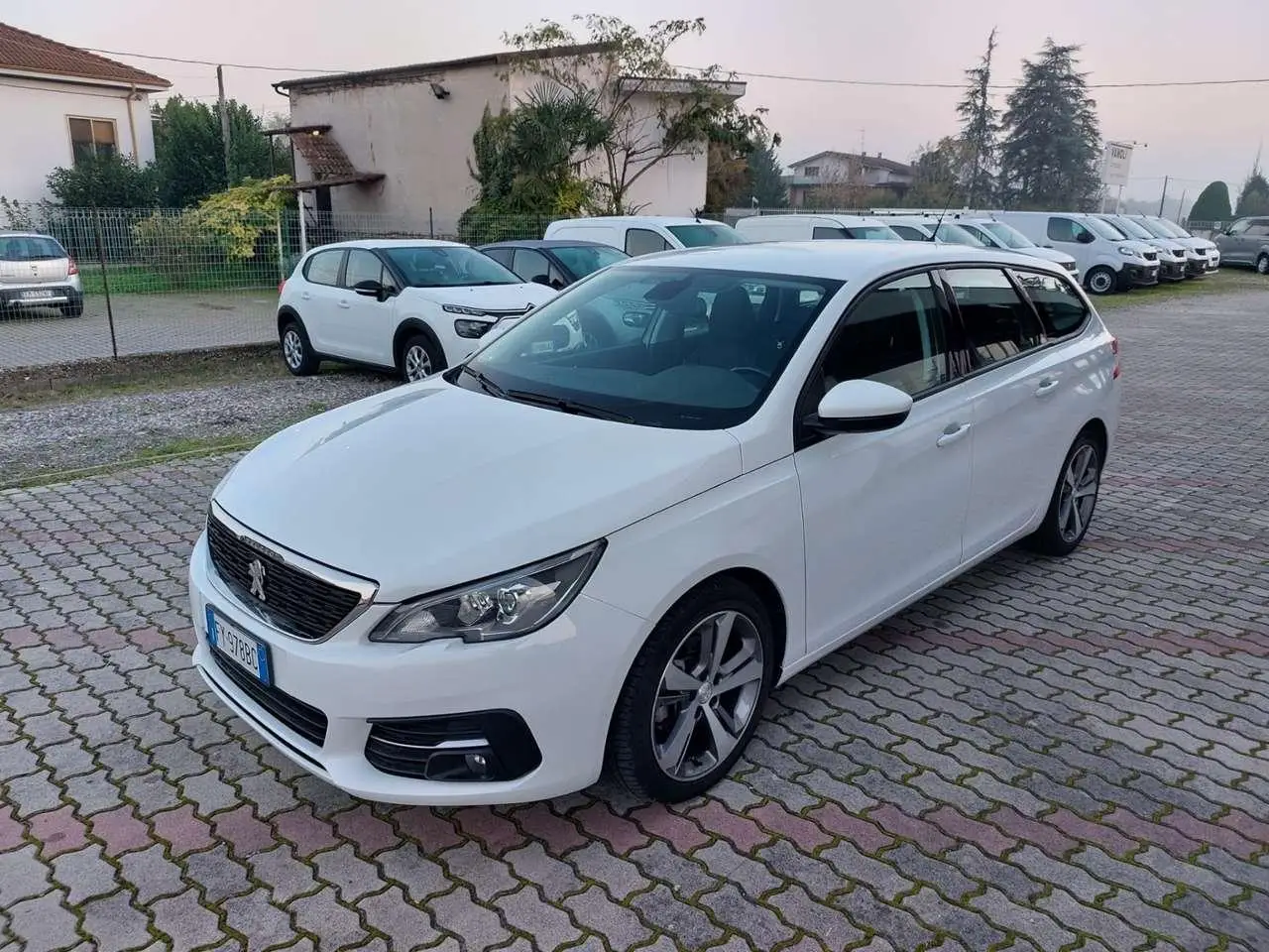 Photo 1 : Peugeot 308 2019 Diesel