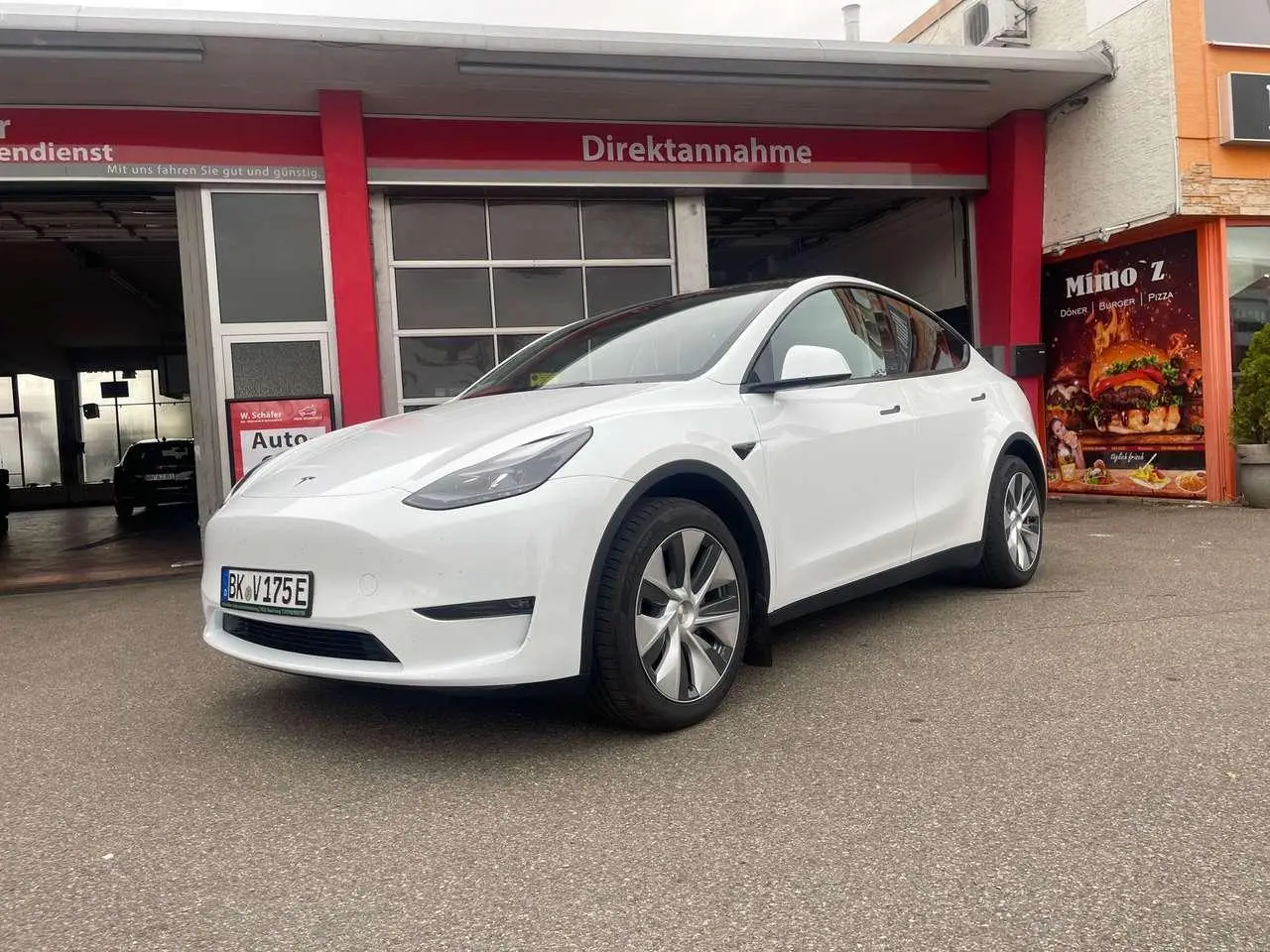 Photo 1 : Tesla Model Y 2023 Électrique