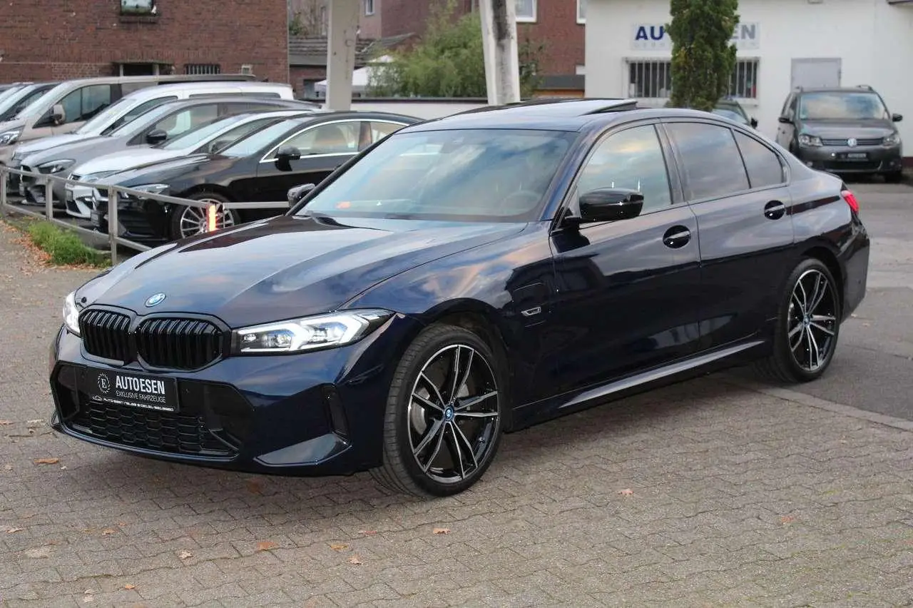 Photo 1 : Bmw Serie 3 2023 Hybrid