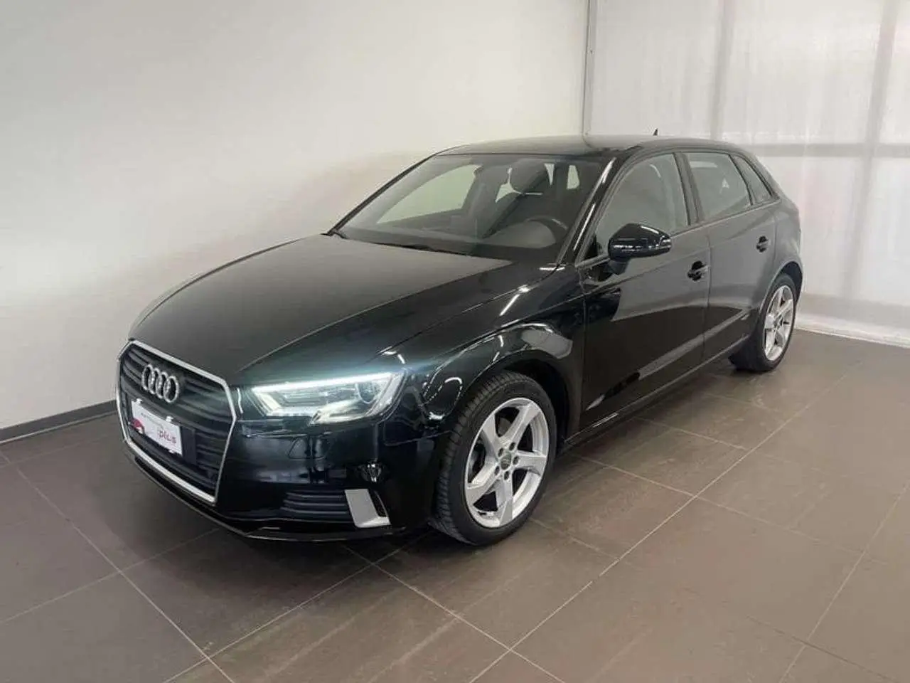 Photo 1 : Audi A3 2018 Diesel