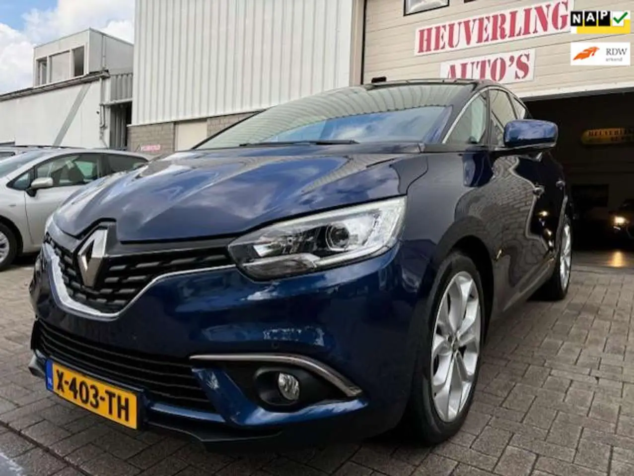 Photo 1 : Renault Scenic 2018 Essence