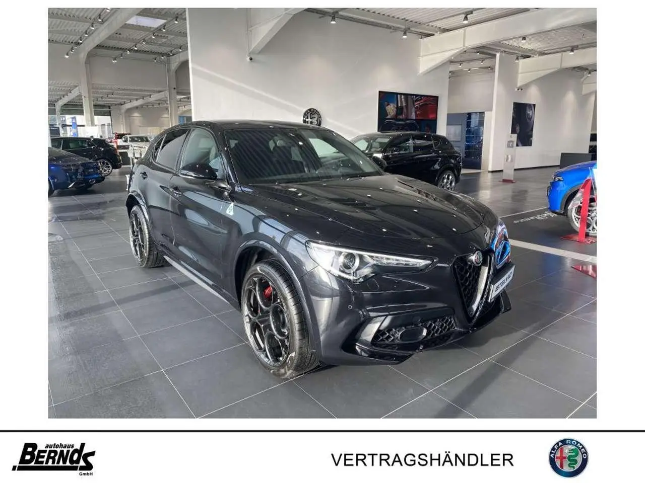 Photo 1 : Alfa Romeo Stelvio 2022 Hybrid