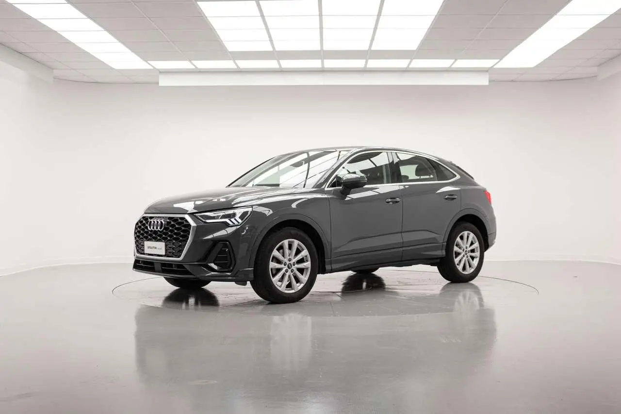 Photo 1 : Audi Q3 2021 Diesel