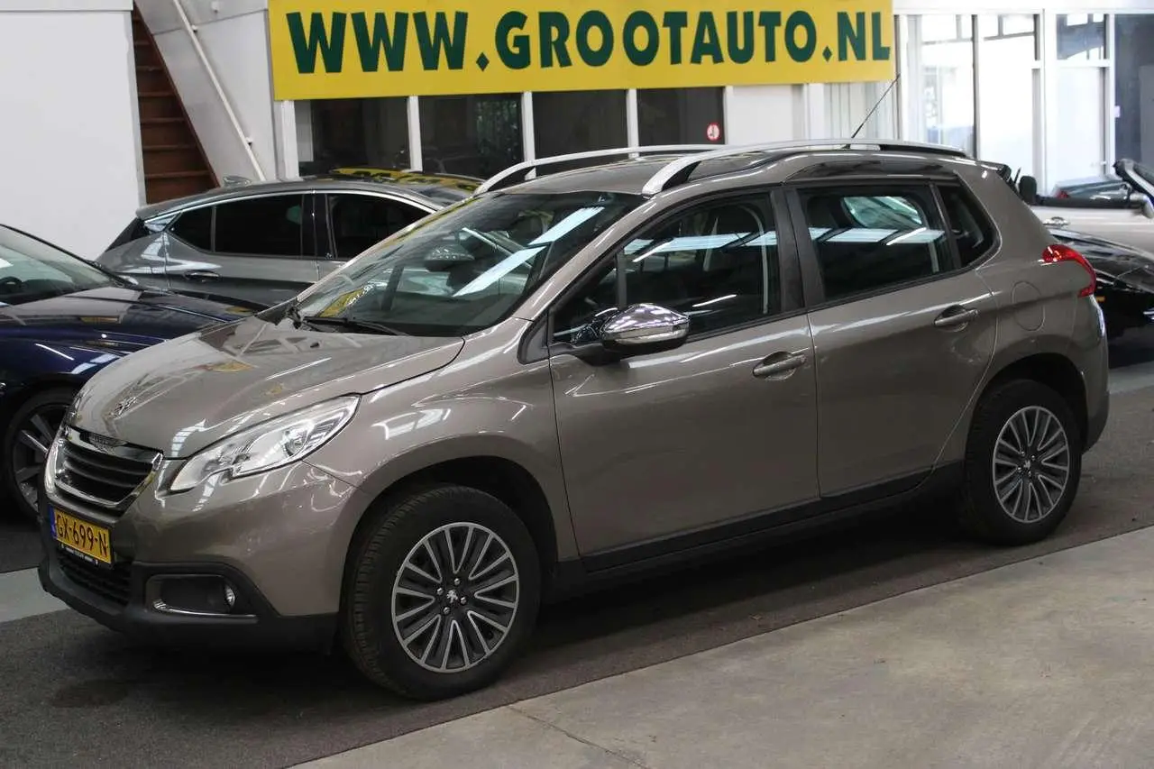 Photo 1 : Peugeot 2008 2015 Petrol