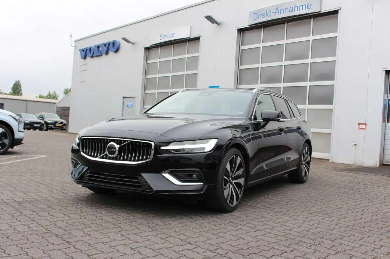 Photo 1 : Volvo V60 2022 Diesel