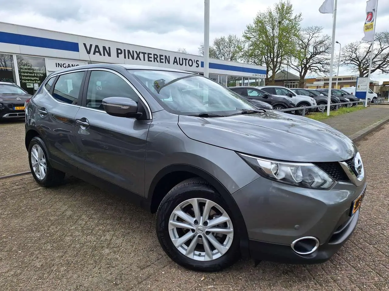 Photo 1 : Nissan Qashqai 2017 Petrol