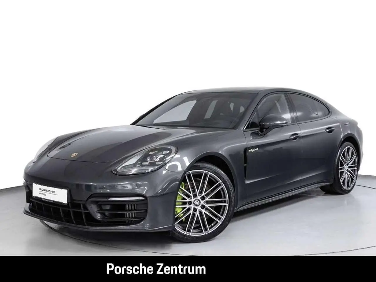 Photo 1 : Porsche Panamera 2021 Others