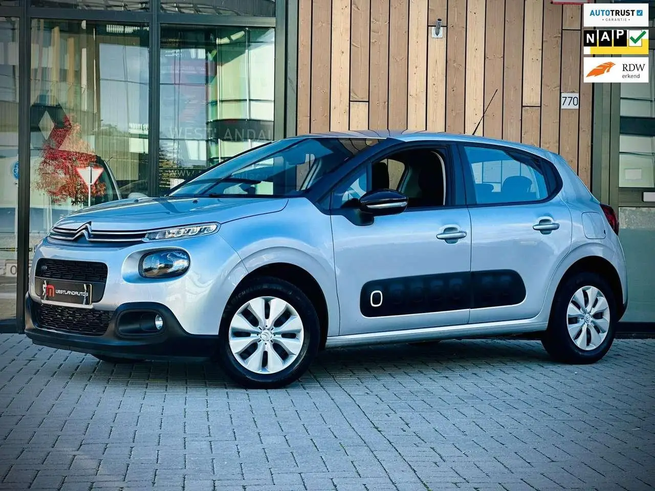 Photo 1 : Citroen C3 2017 Petrol