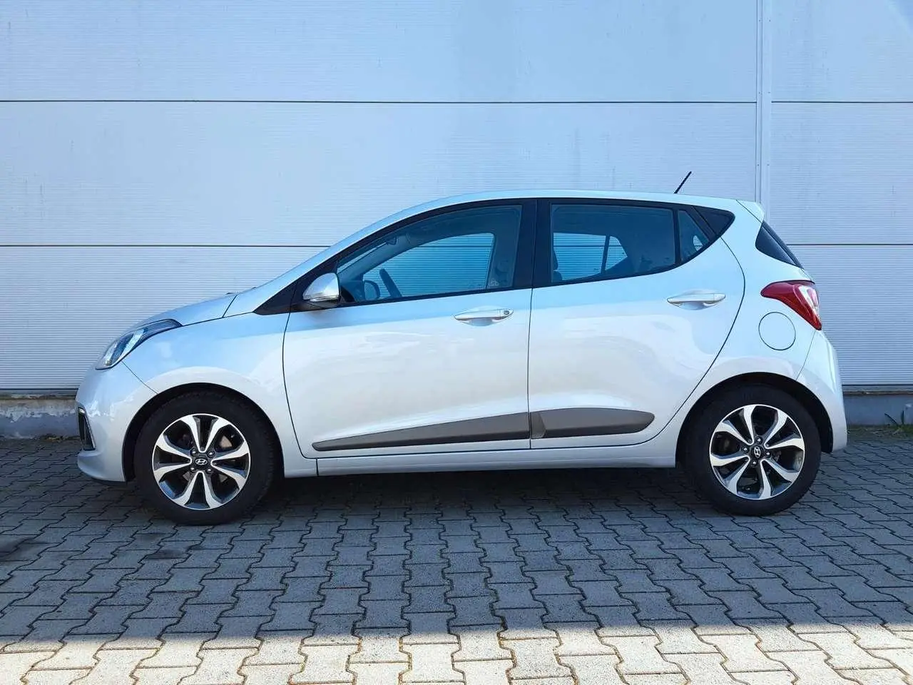 Photo 1 : Hyundai I10 2015 Petrol