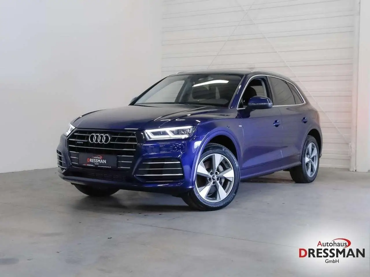 Photo 1 : Audi Q5 2020 Hybride