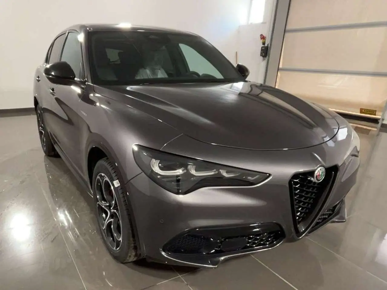 Photo 1 : Alfa Romeo Stelvio 2024 Diesel