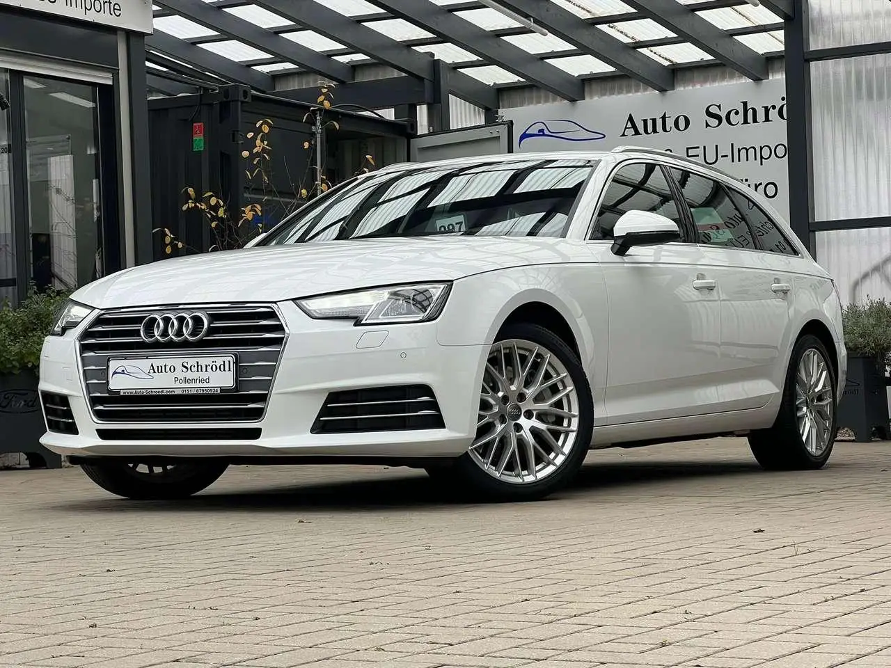 Photo 1 : Audi A4 2017 Petrol