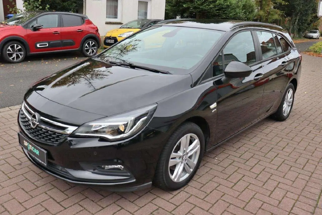 Photo 1 : Opel Astra 2019 Essence