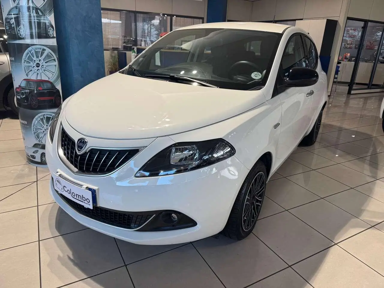 Photo 1 : Lancia Ypsilon 2023 Hybride