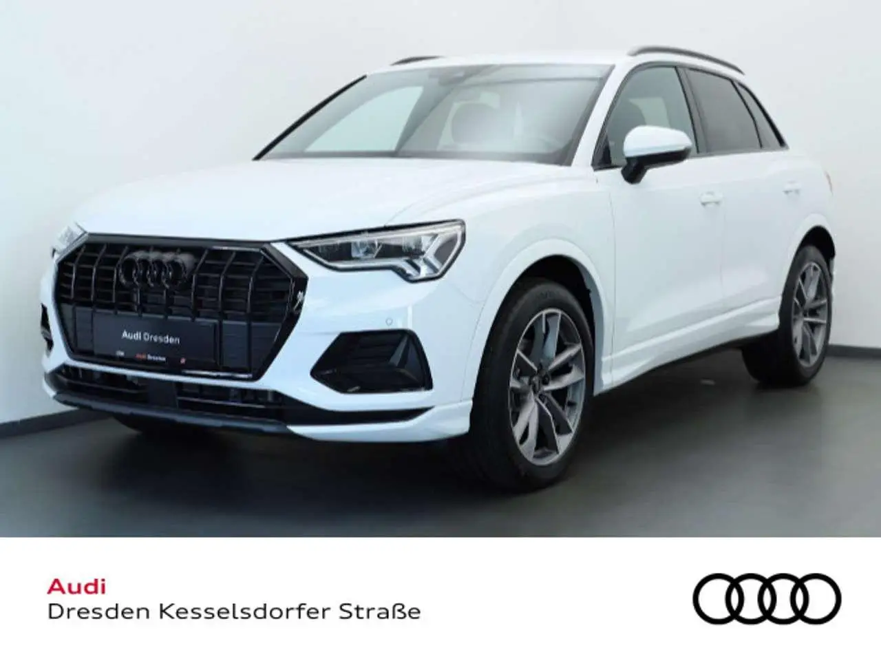 Photo 1 : Audi Q3 2024 Essence