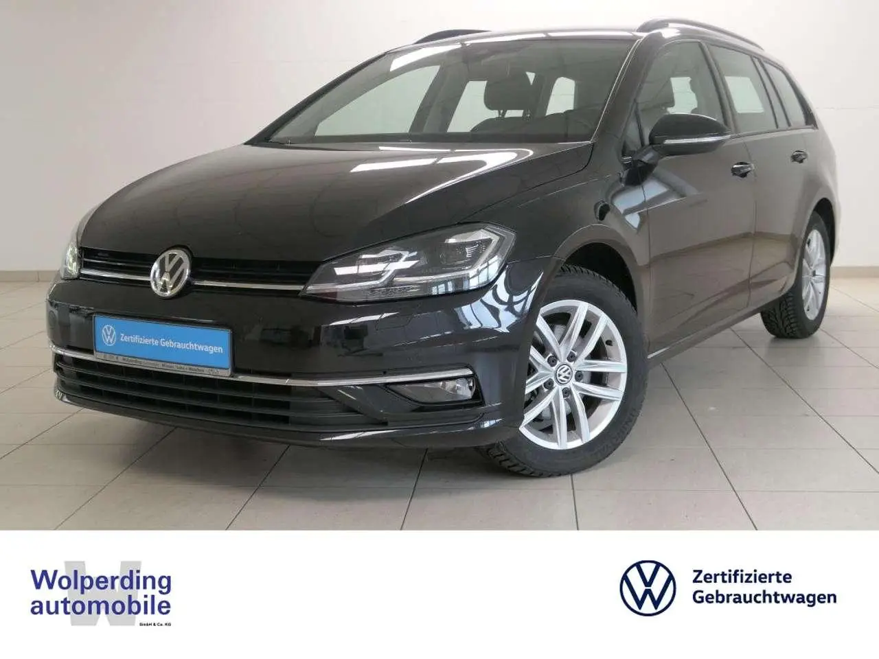 Photo 1 : Volkswagen Golf 2019 Essence