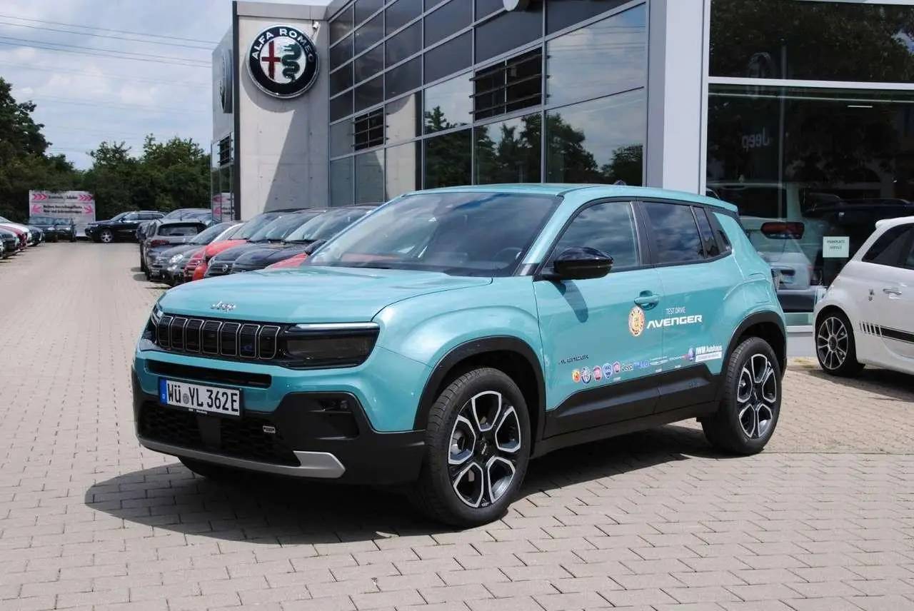 Photo 1 : Jeep Avenger 2023 Électrique