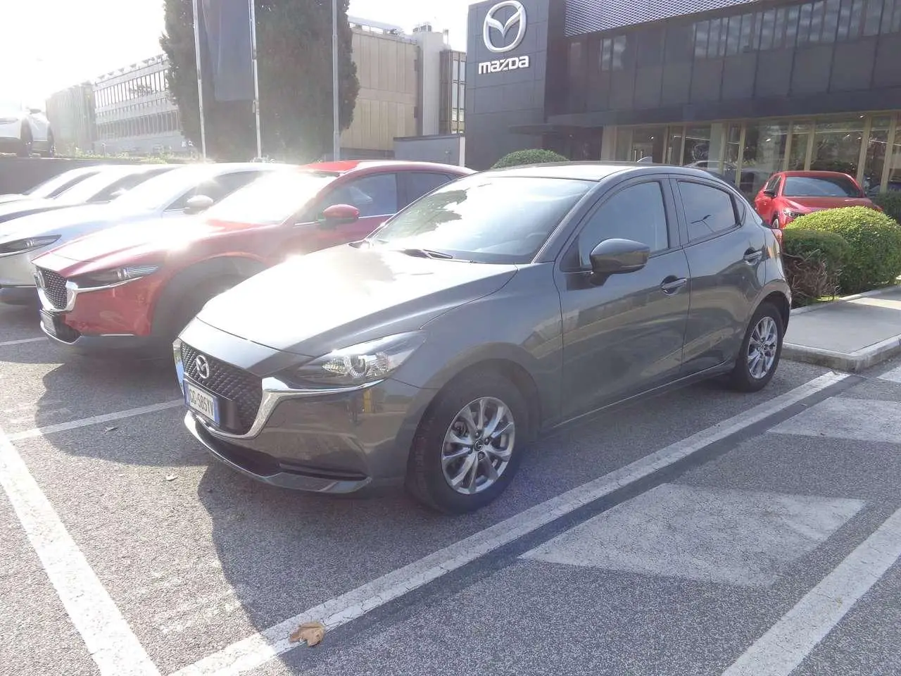 Photo 1 : Mazda 2 2021 Hybrid