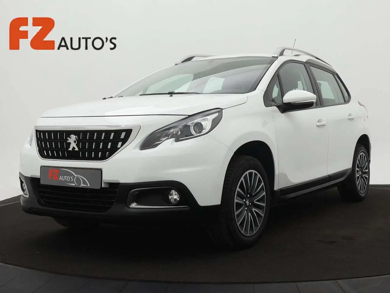 Photo 1 : Peugeot 2008 2018 Petrol