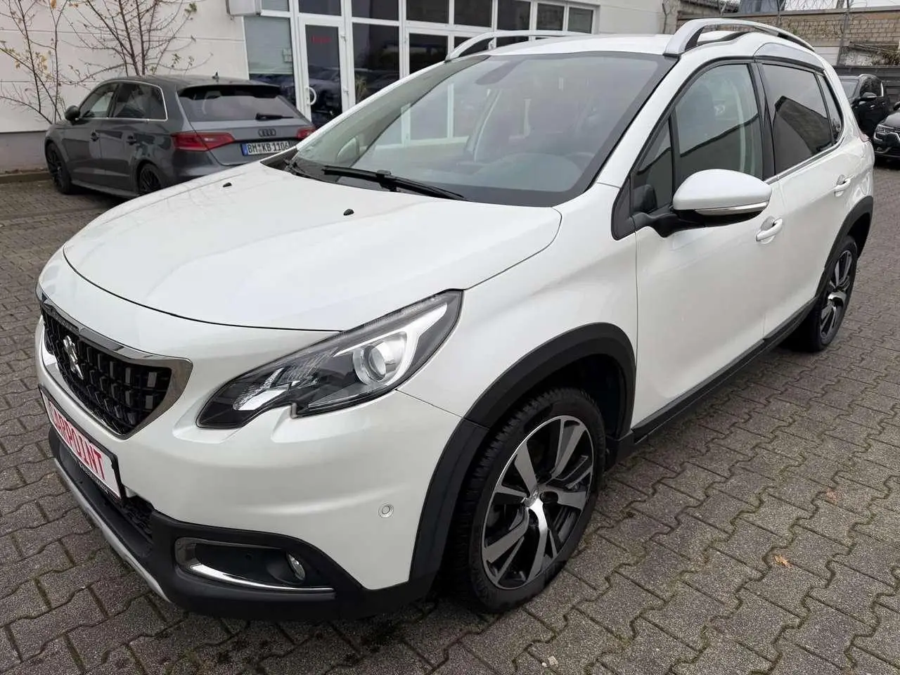 Photo 1 : Peugeot 2008 2019 Petrol