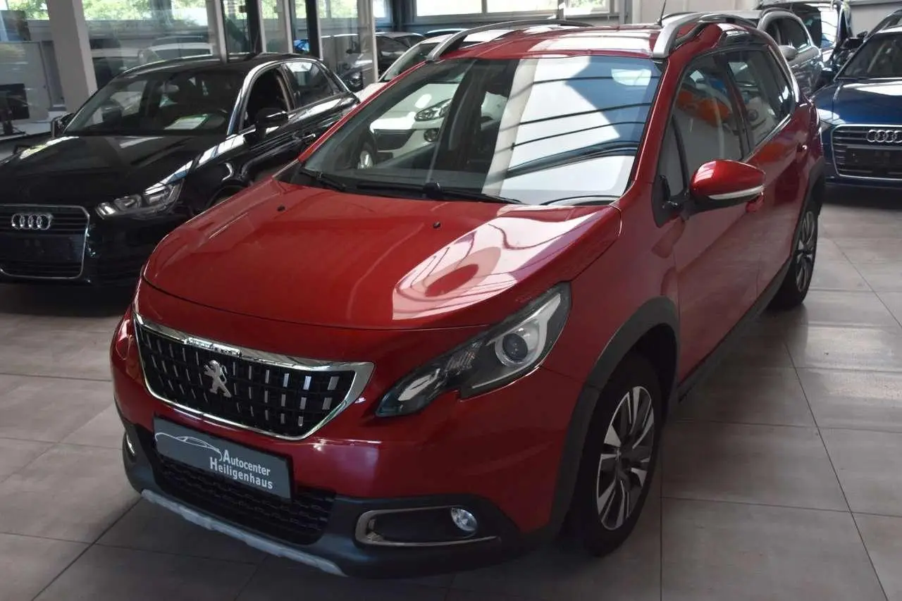 Photo 1 : Peugeot 2008 2019 Petrol