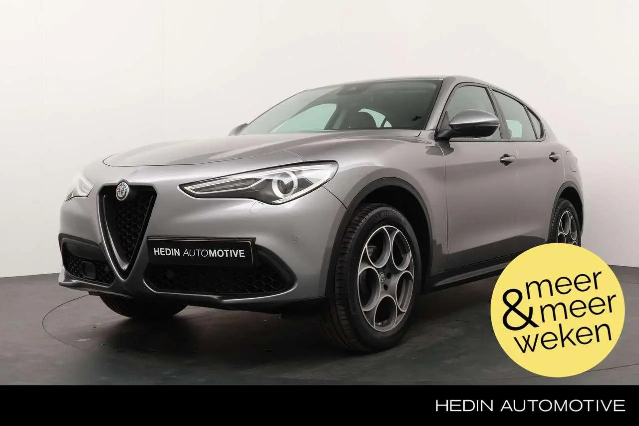 Photo 1 : Alfa Romeo Stelvio 2017 Essence