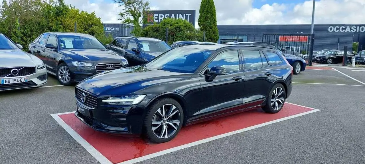 Photo 1 : Volvo V60 2021 Essence