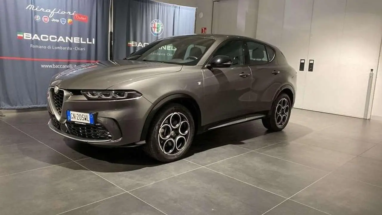 Photo 1 : Alfa Romeo Tonale 2023 Hybrid