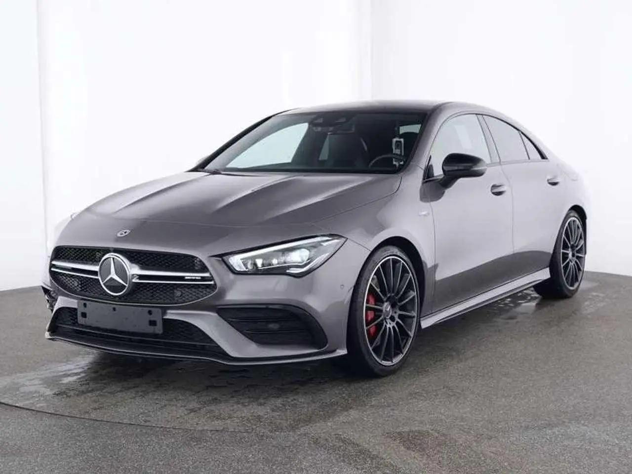 Photo 1 : Mercedes-benz Classe Cla 2023 Essence