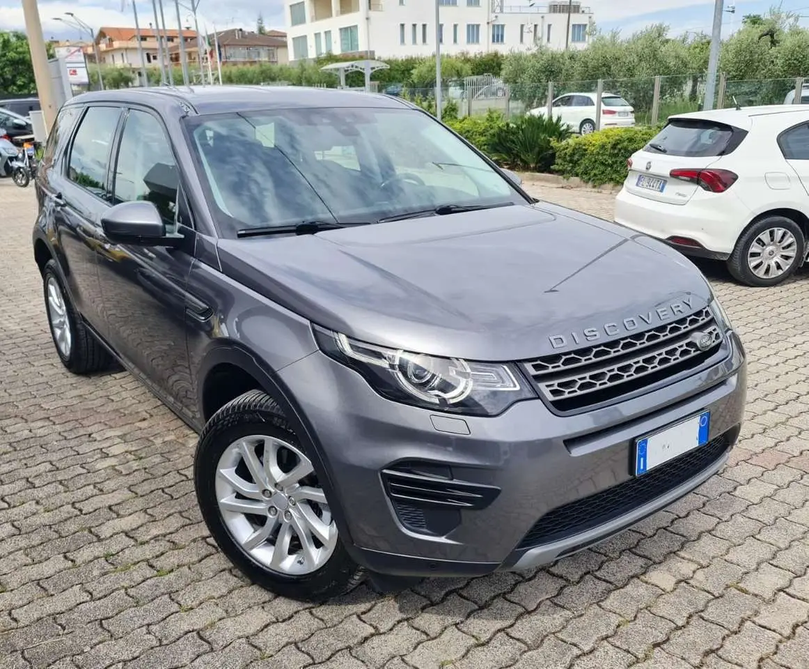 Photo 1 : Land Rover Discovery 2018 Diesel