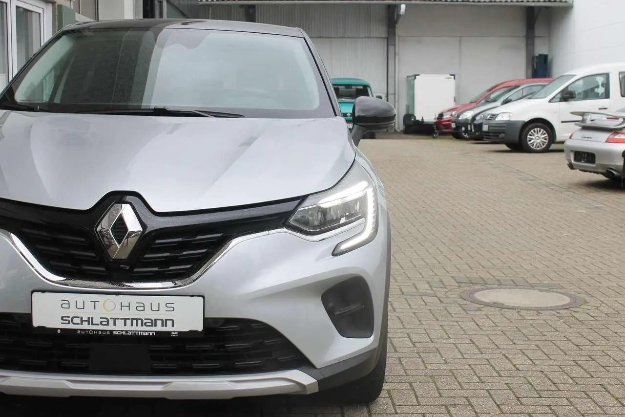 Photo 1 : Renault Captur 2022 Petrol