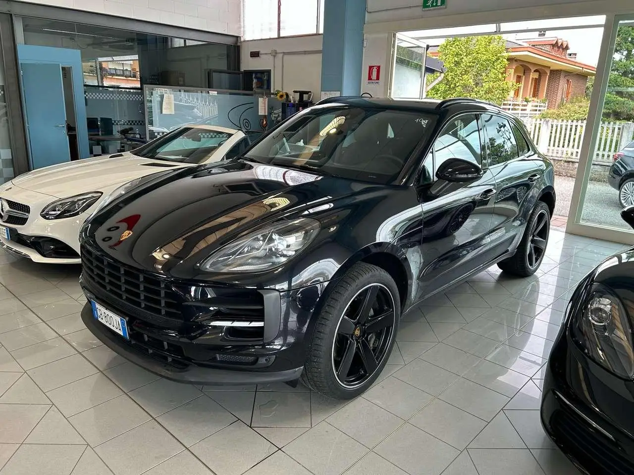 Photo 1 : Porsche Macan 2020 Petrol