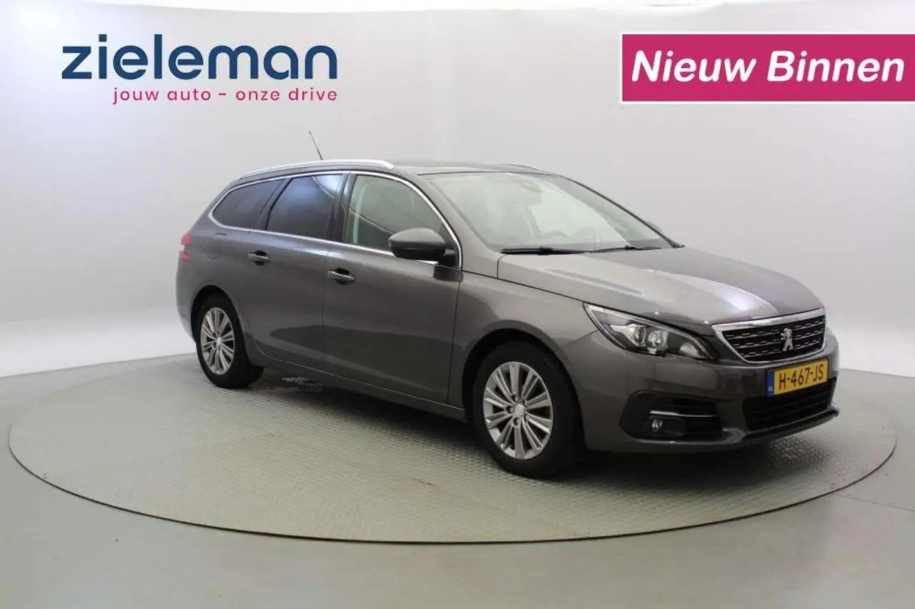 Photo 1 : Peugeot 308 2020 Petrol