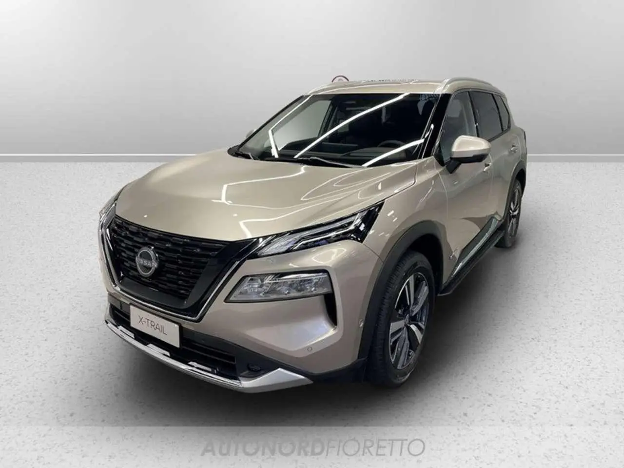 Photo 1 : Nissan X-trail 2024 Hybride