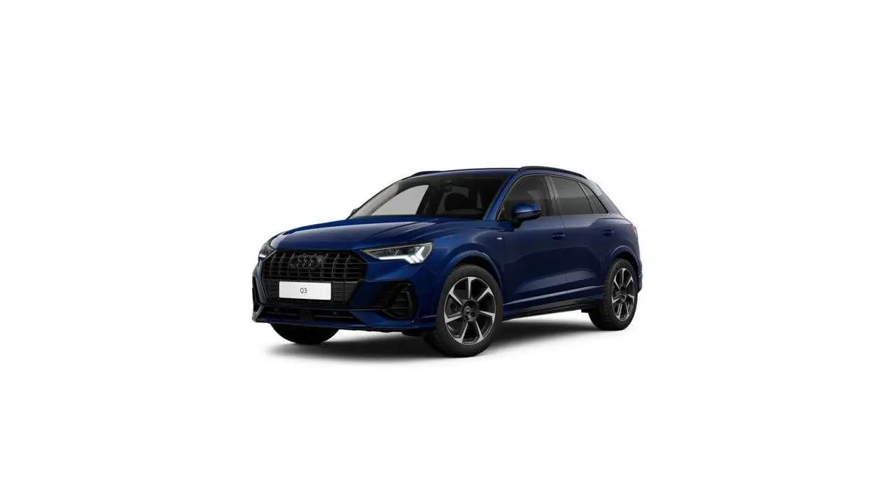 Photo 1 : Audi Q3 2024 Petrol