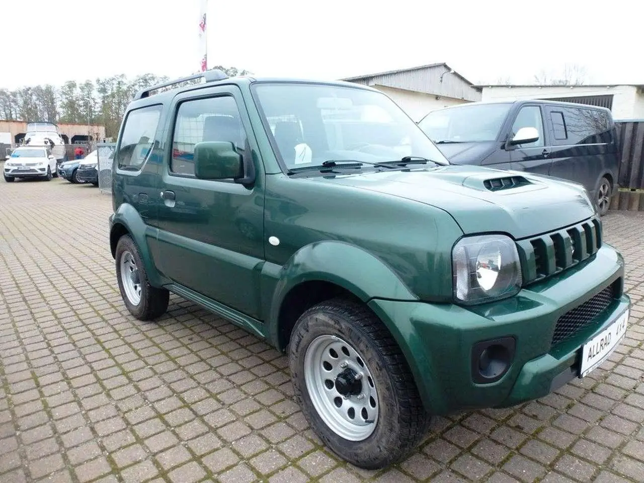 Photo 1 : Suzuki Jimny 2015 Petrol