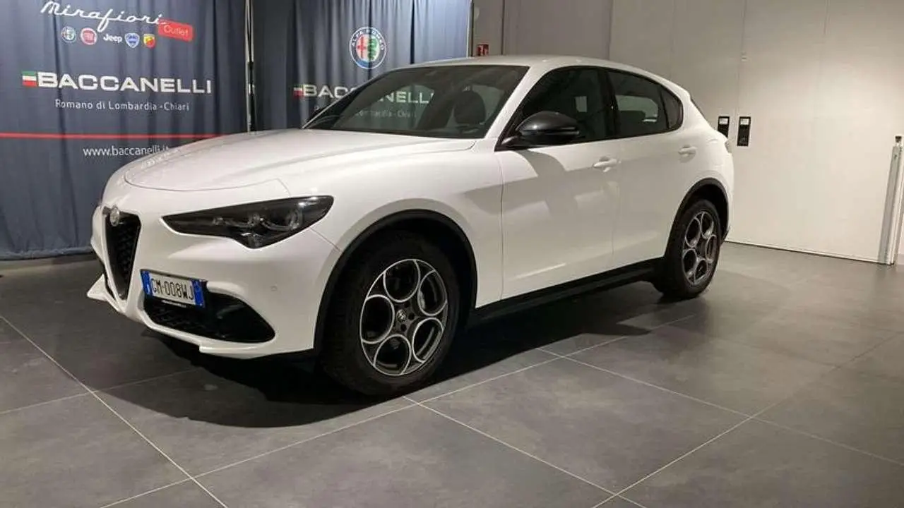 Photo 1 : Alfa Romeo Stelvio 2023 Diesel