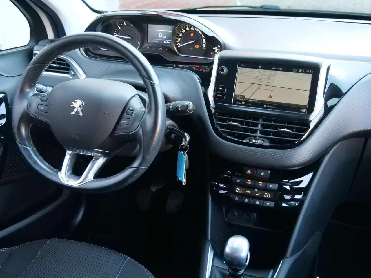 Photo 1 : Peugeot 208 2019 Petrol