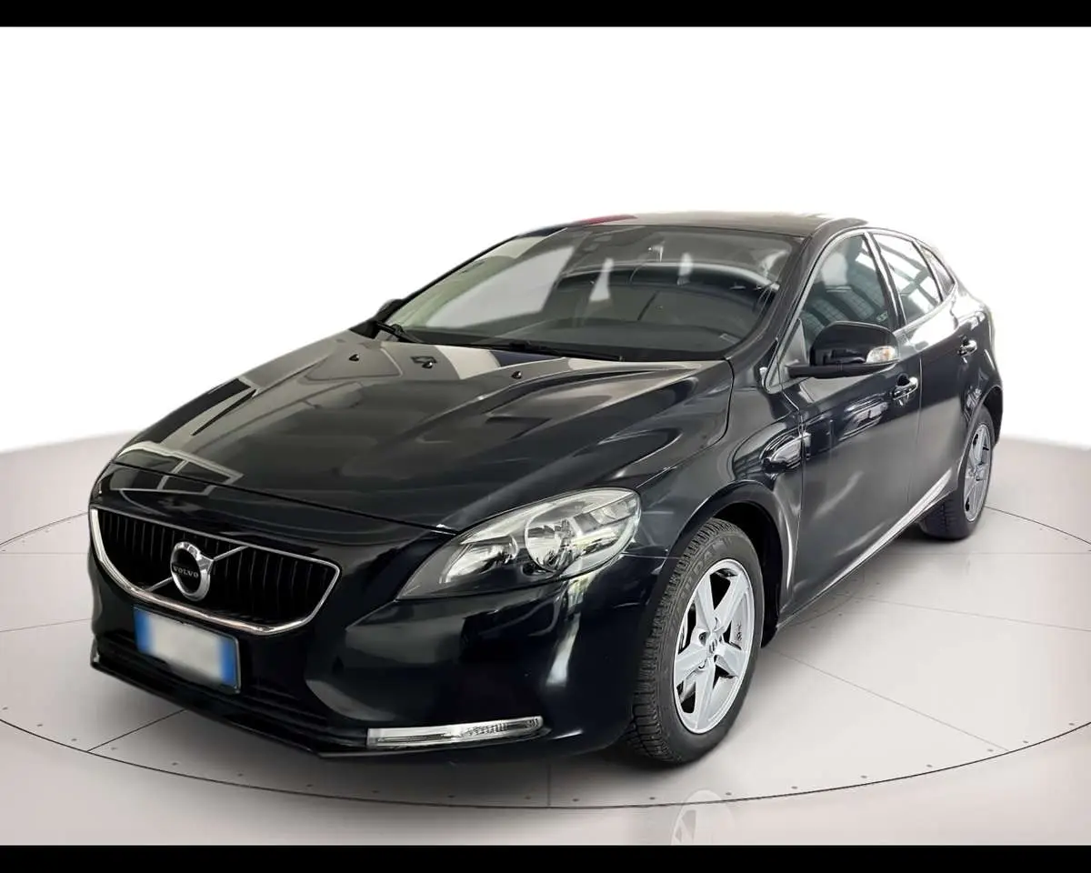 Photo 1 : Volvo V40 2018 Diesel