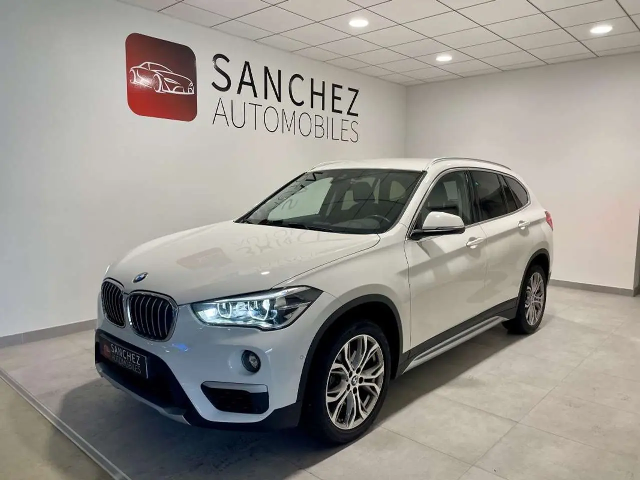 Photo 1 : Bmw X1 2019 Petrol