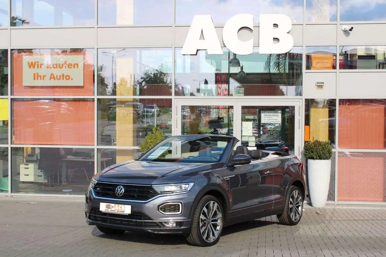 Photo 1 : Volkswagen T-roc 2021 Essence