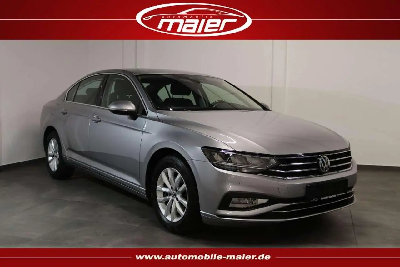 Photo 1 : Volkswagen Passat 2020 Diesel